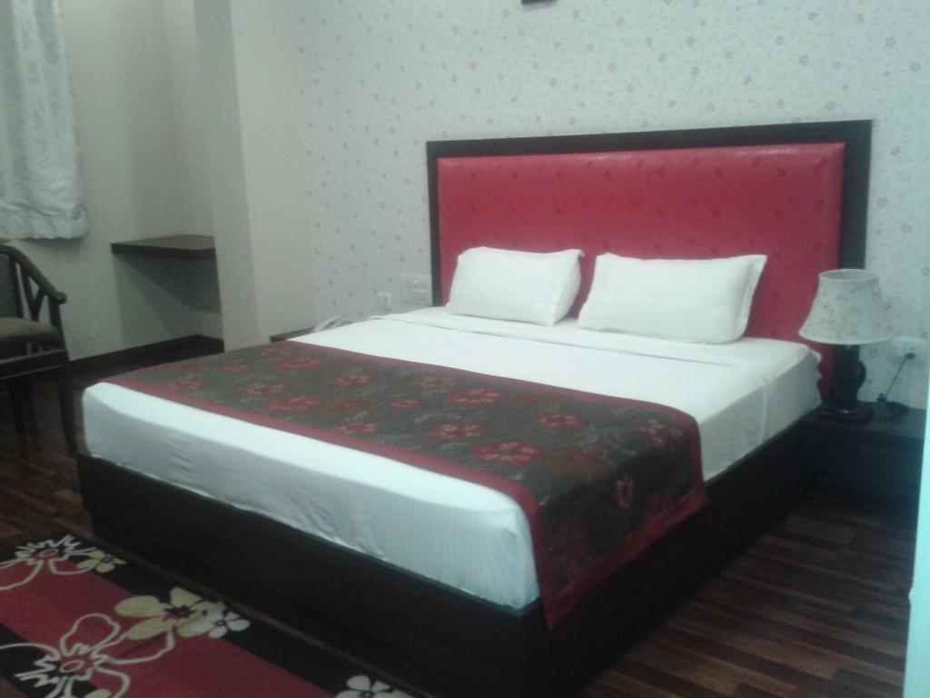Hotel Krishna International Vrindāvan Eksteriør billede