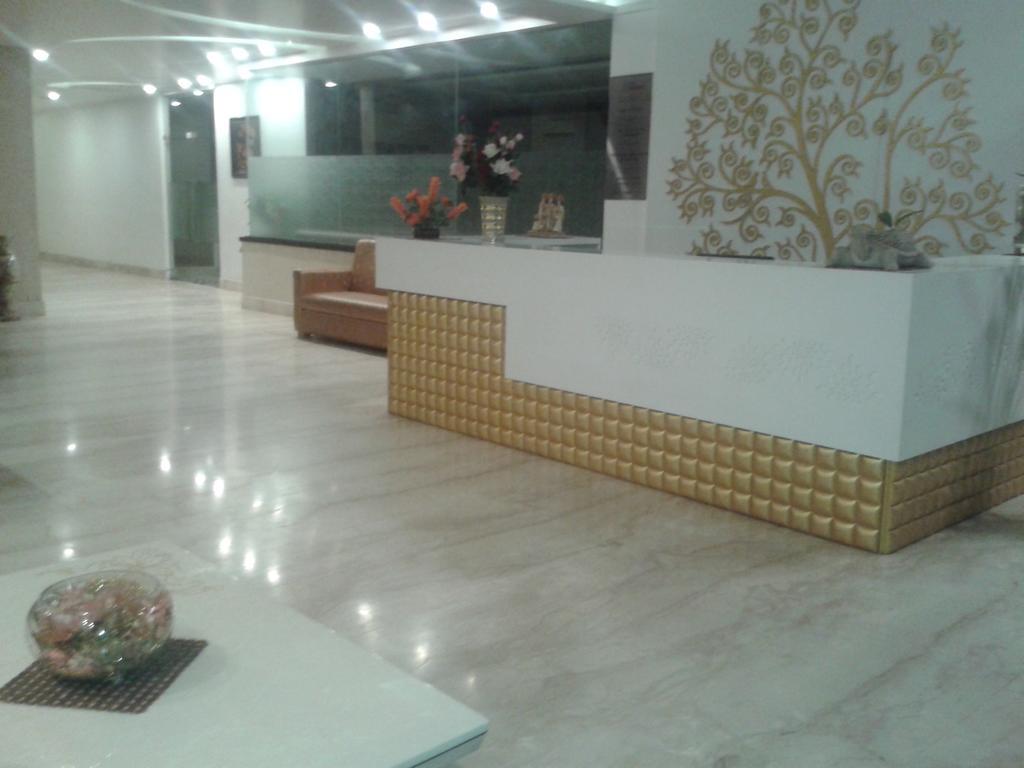 Hotel Krishna International Vrindāvan Eksteriør billede