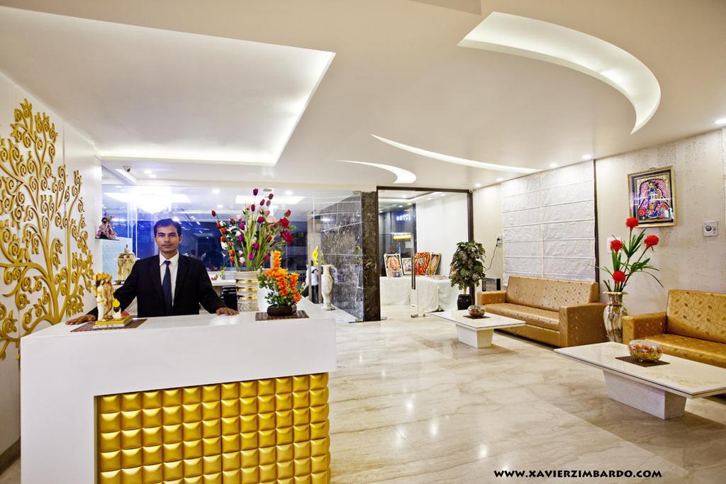Hotel Krishna International Vrindāvan Eksteriør billede
