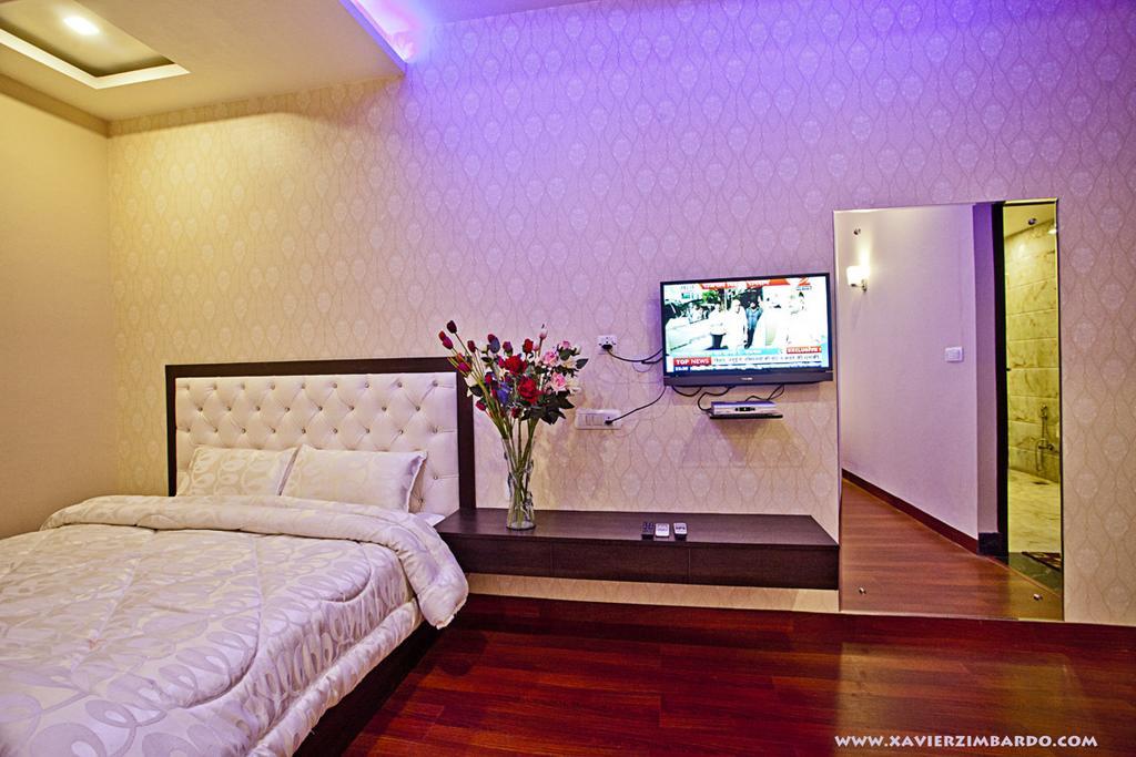 Hotel Krishna International Vrindāvan Eksteriør billede